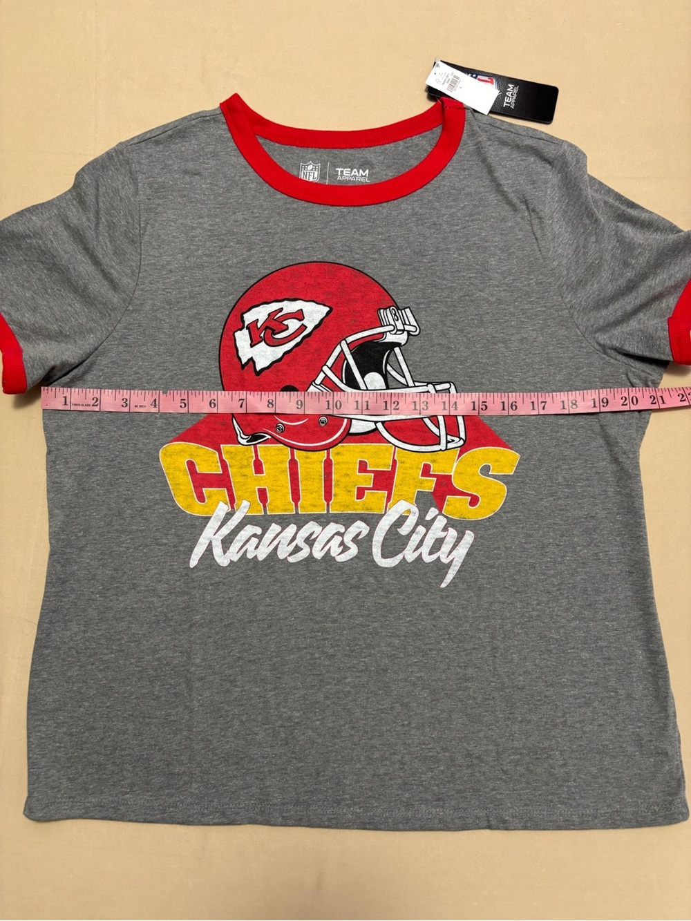 NWT NFL Kansas City Chiefs Women's Gray Short Sleeve Tee Red Trim Size Large - Picture 5 of 6